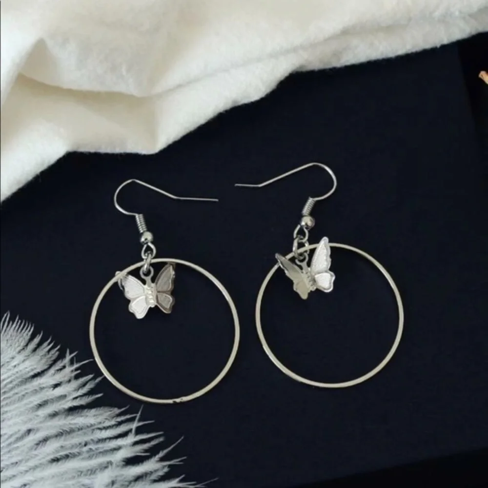 3/$30 🤍 Butterfly Hoop Earrings